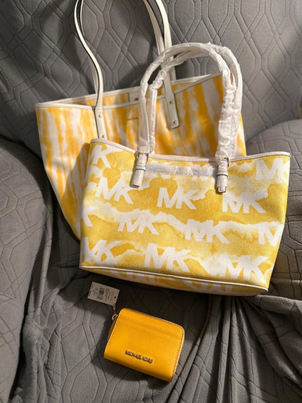 Michael Kors Carter & Jet Set Buttercup Tote Bags & Wallet LOT NWT